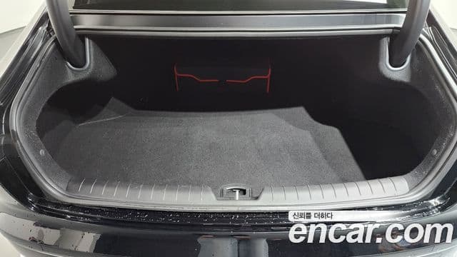Hyundai Grandeur Hybrid 2023 — ფოტო 31/37