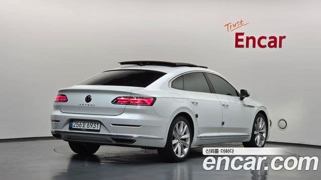 Volkswagen Arteon 2023 — Photo 12/36