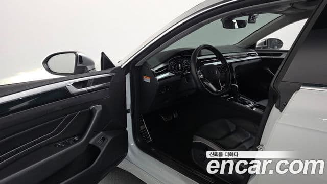 Volkswagen Arteon 2023 — Photo 3/36