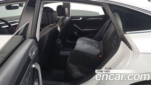 Volkswagen Arteon 2023 — Photo 19/36
