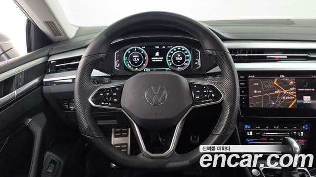 Volkswagen Arteon 2023 — Photo 22/36