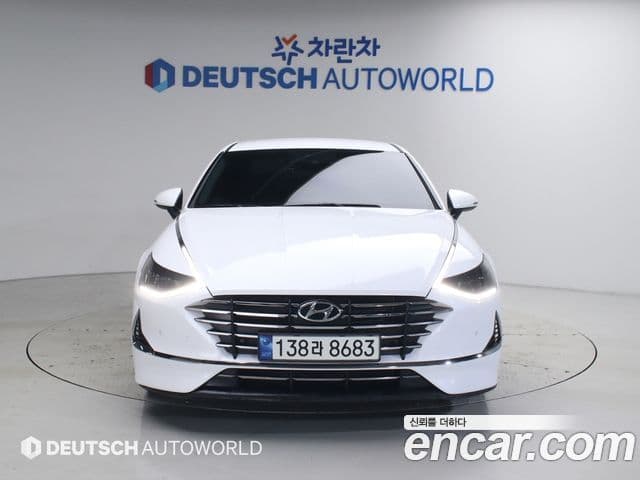 Hyundai Sonata Hybrid 2022 — ფოტო 20/20