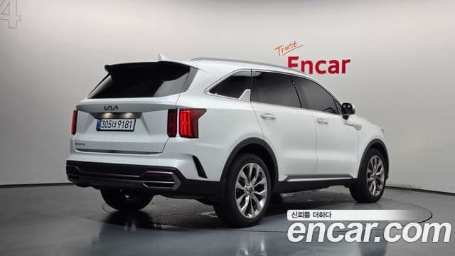 Kia Sorento 2023 — Фото 2/20