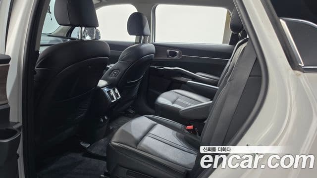 Kia Sorento 2023 — Фото 20/20