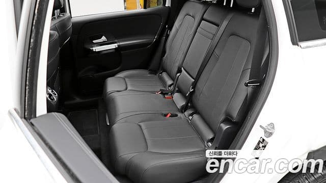 Mercedes-Benz GLB-Class 2021 — Photo 18/20