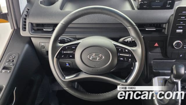 Hyundai Staria 2021 — Photo 23/34