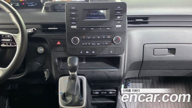 Hyundai Staria 2021 — Photo 29/34