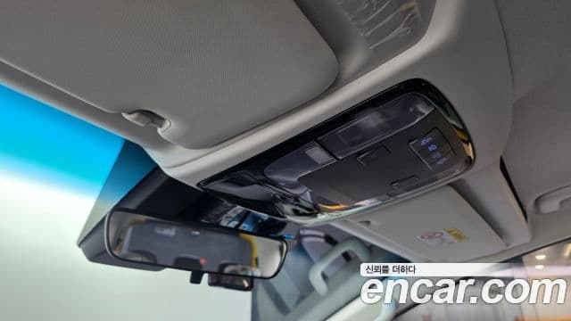 Hyundai Staria 2021 — Photo 34/34