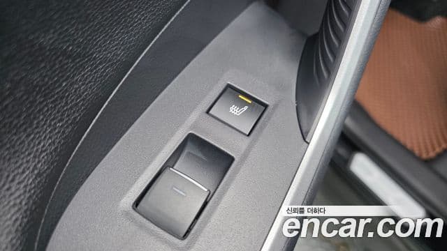 Toyota RAV4 2025 — Фото 18/20