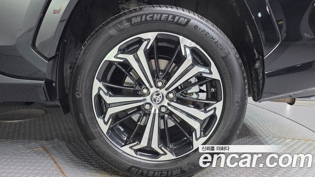 Toyota RAV4 2025 — Photo 14/32