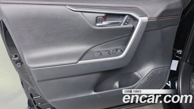 Toyota RAV4 2025 — Photo 22/32