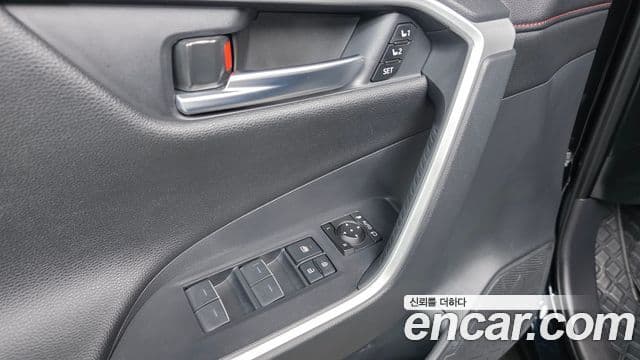 Toyota RAV4 2025 — Photo 23/32