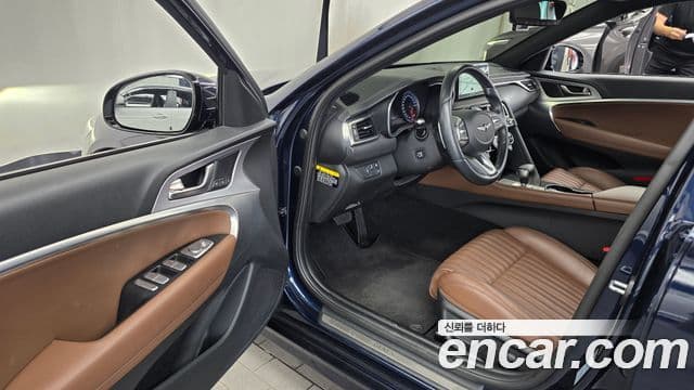 Genesis G70 2018 — ფოტო 26/33