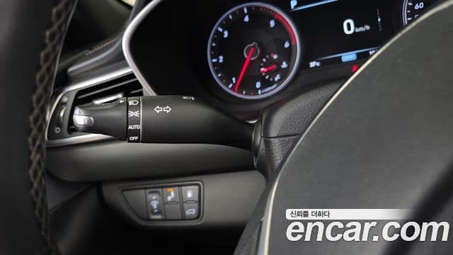 Genesis G70 2018 — ფოტო 23/33