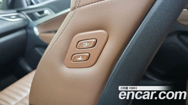 Genesis G70 2018 — ფოტო 3/33
