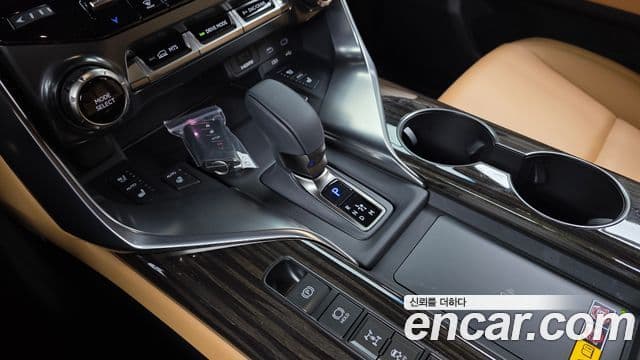 Lexus LX 2025 — ფოტო 27/37