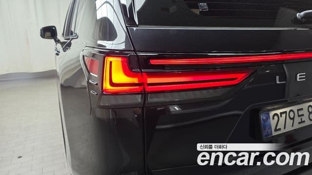 Lexus LX 2025 — ფოტო 26/37