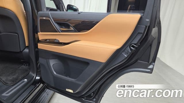 Lexus LX 2025 — ფოტო 24/37