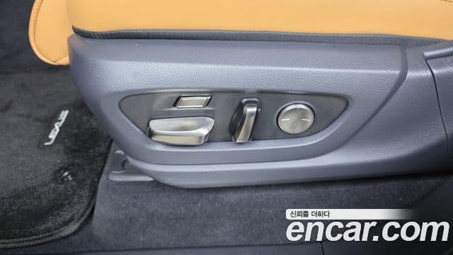 Lexus LX 2025 — ფოტო 30/37