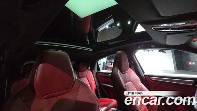 Porsche Cayenne 2023 — Photo 5/39