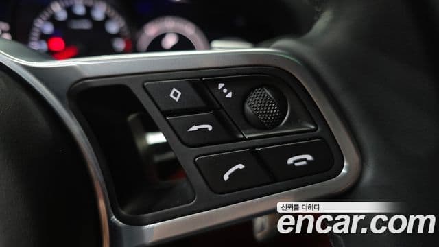 Porsche Cayenne 2023 — Photo 12/39