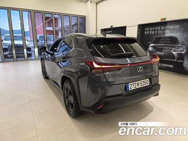 Lexus UX300h 2025 — ფოტო 10/15