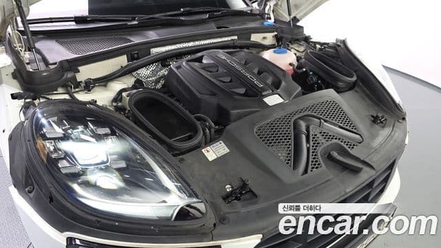 Porsche Macan 2018 — Şəkil 6/20