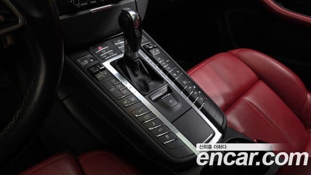 Porsche Macan 2018 — Şəkil 7/20