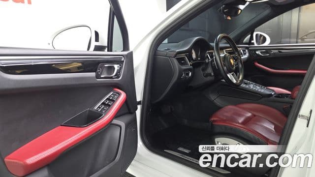 Porsche Macan 2018 — Şəkil 18/20