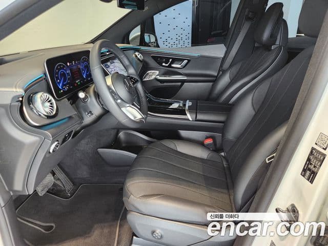 Mercedes-Benz EQE SUV 2024 — ფოტო 16/20