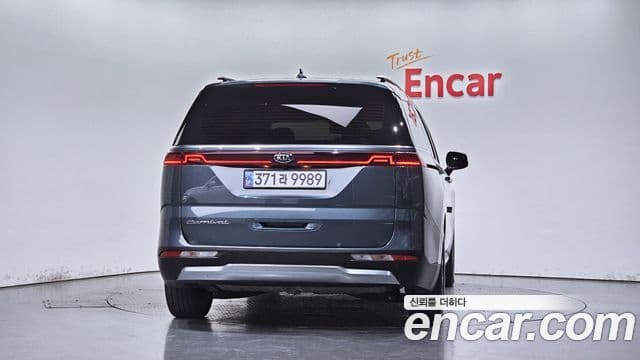 Kia Carnival 2021 — Фото 4/20