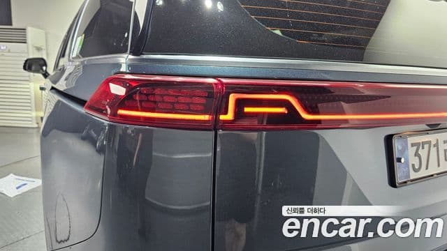 Kia Carnival 2021 — Photo 6/30