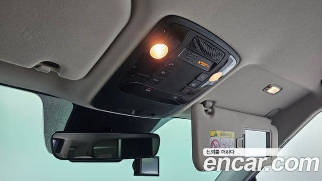 Kia Carnival 2021 — Photo 18/30