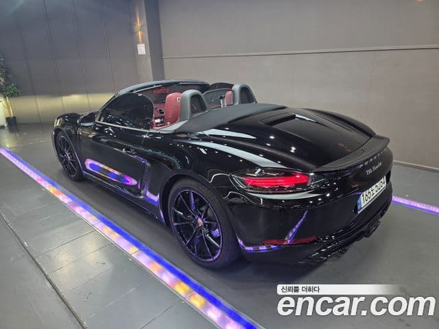 Porsche 718 Boxster 2022 — Фото 1/20