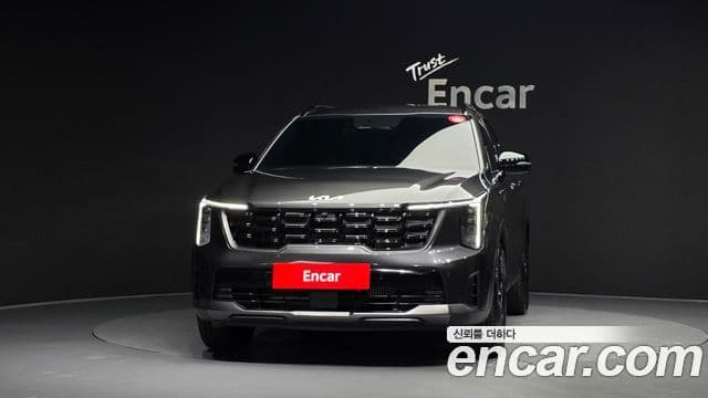 Kia Sorento 2023 — Фото 3/20