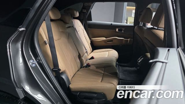 Kia Sorento 2023 — Фото 12/20