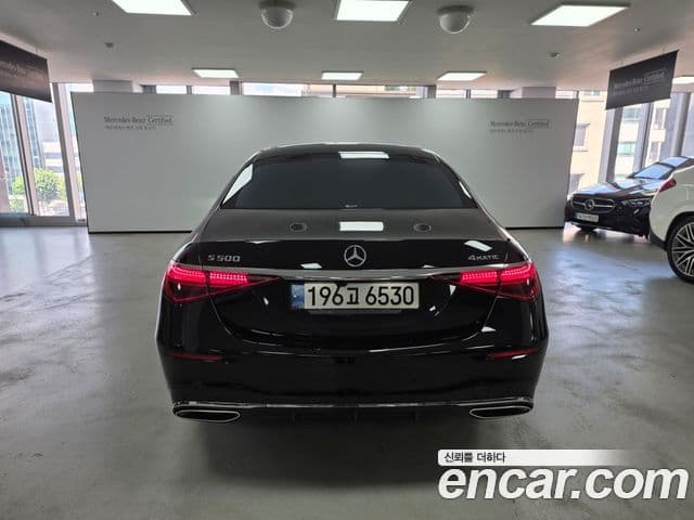 Mercedes-Benz S-Class 2021 — Photo 10/18