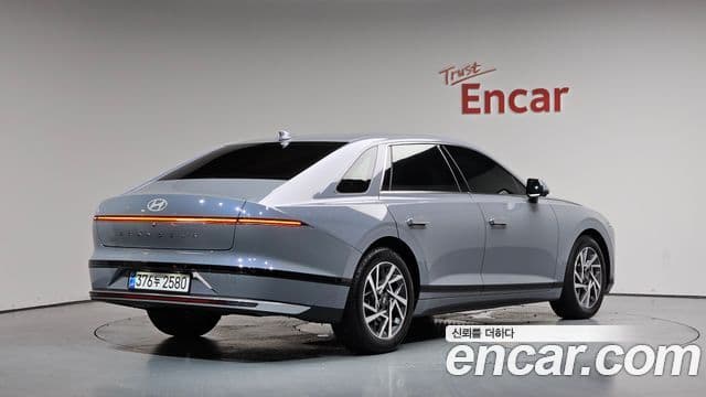 Hyundai Grandeur Hybrid 2025 — ფოტო 19/35