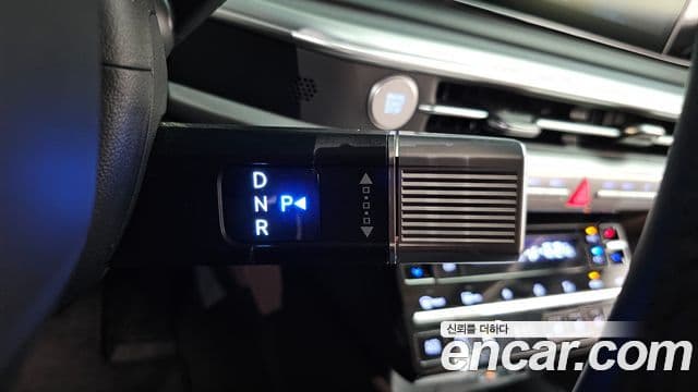 Hyundai Grandeur Hybrid 2025 — ფოტო 15/35