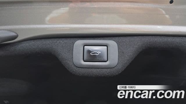 Lexus ES300h 2023 — Şəkil 26/35