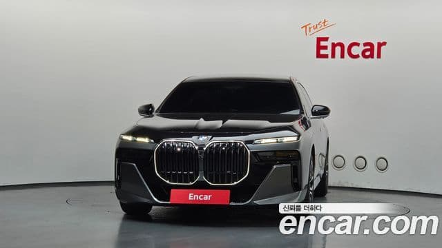 BMW 7 Series 2023 — Photo 3/20
