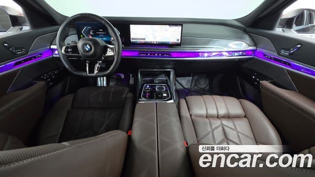 BMW 7 Series 2023 — Photo 19/20