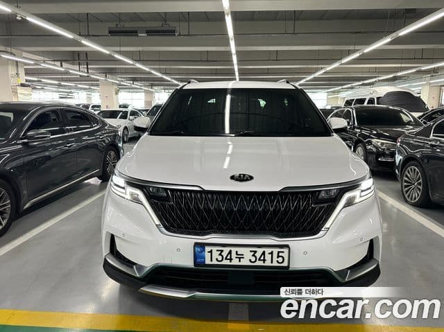 Kia Carnival 2021 — Фото 2/20