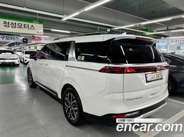 Kia Carnival 2021 — Фото 4/20