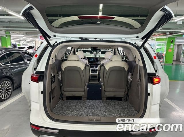 Kia Carnival 2021 — Фото 5/20