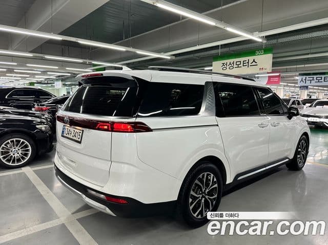 Kia Carnival 2021 — Фото 6/20