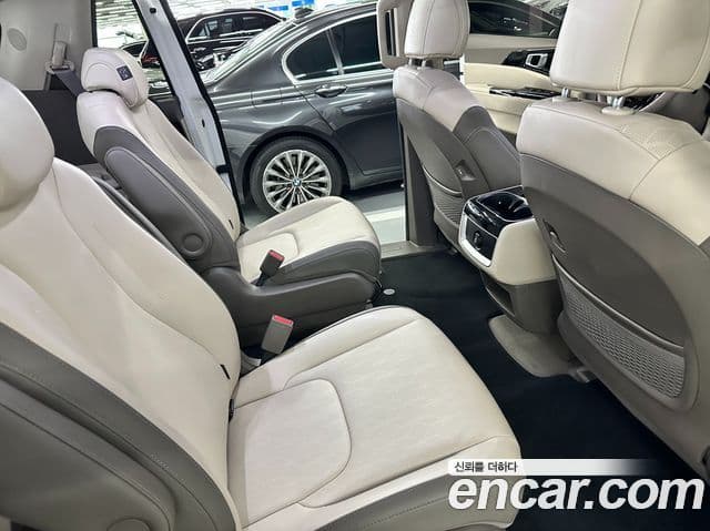 Kia Carnival 2021 — Фото 14/20