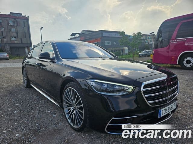 Mercedes-Benz S-Class 2024 — Photo 18/20