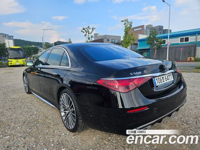 Mercedes-Benz S-Class 2024 — Photo 10/20