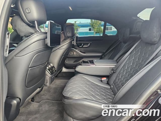 Mercedes-Benz S-Class 2024 — Photo 3/20